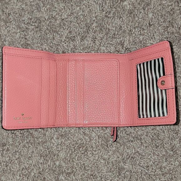 Kate Spade Pebbled Leather Trifold Coral Pink Salmon Wallet w Striped Lining - Picture 13 of 16